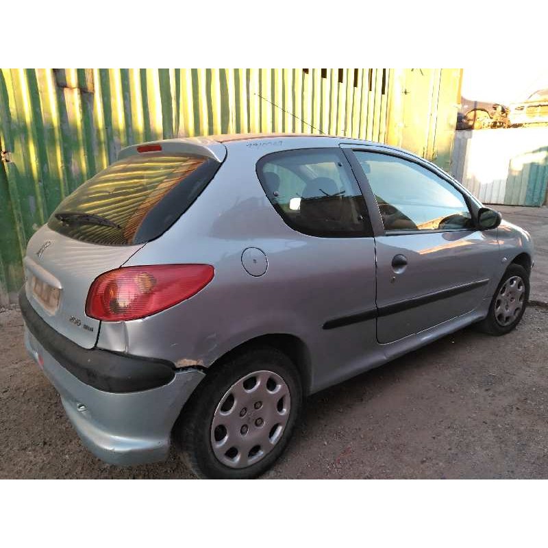 peugeot 206 berlina del año 2004