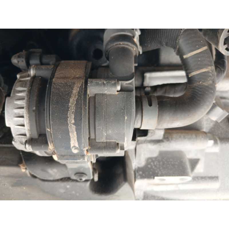 Recambio de bomba recirculacion agua - calefaccion para audi a3 sportback (8ya, 8yf) 30 tdi referencia OEM IAM 04L965567A  