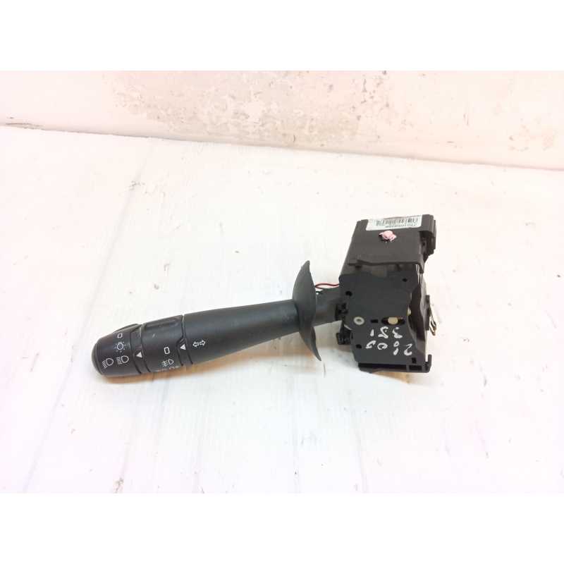Recambio de mando luces para renault trafic ii furgoneta (fl) 1.9 dci 100 (fl0c) referencia OEM IAM 7701059356  