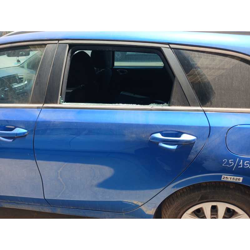 Recambio de puerta trasera izquierda para kia ceed tourer (cd) 1.0 t-gdi referencia OEM IAM   