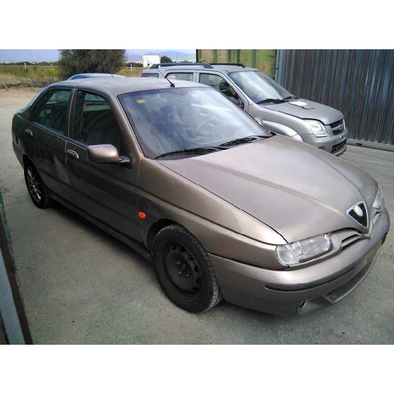 alfa romeo 146 del año 1999