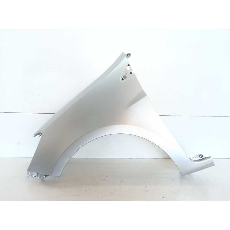 Recambio de aleta delantera izquierda para renault clio iii grandtour (kr0/1_) 1.5 dci (kr0f) referencia OEM IAM 8200256117  
