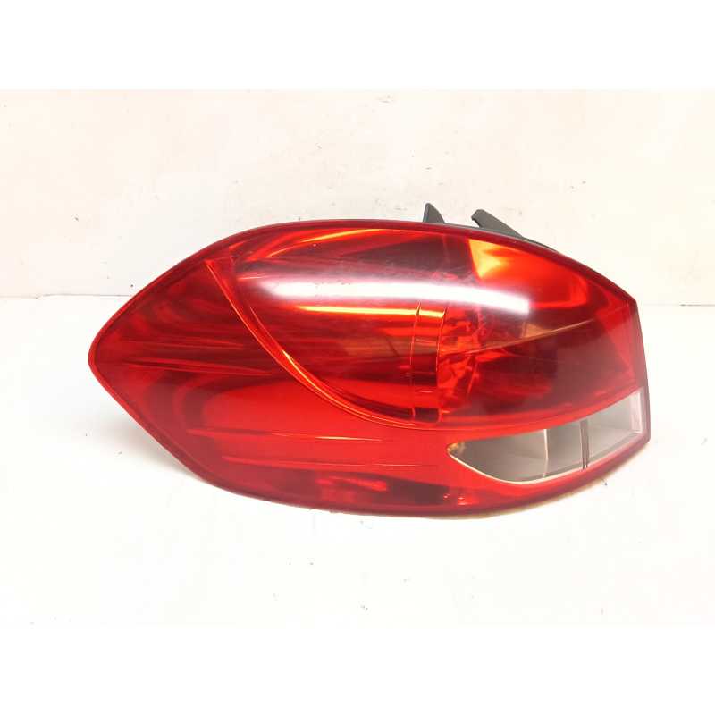 Recambio de piloto trasero izquierdo para renault clio iii grandtour (kr0/1_) 1.5 dci (kr0f) referencia OEM IAM 8200586843  