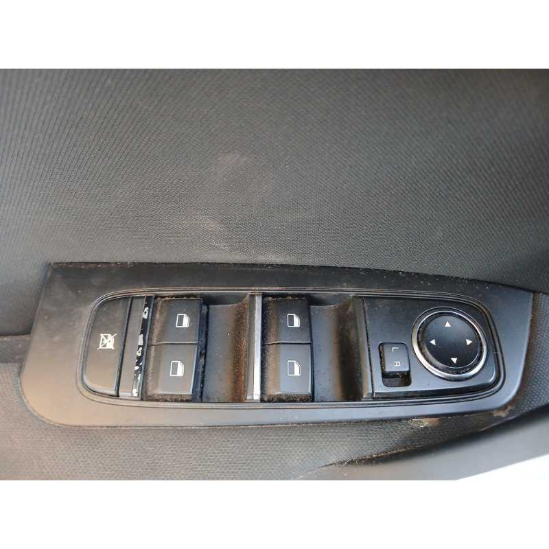 Recambio de mando elevalunas delantero izquierdo para kia ceed tourer (cd) 1.0 t-gdi referencia OEM IAM   