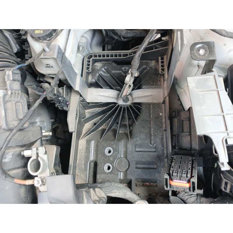 Recambio de soporte bateria para audi a3 sportback (8ya, 8yf) 30 tdi referencia OEM IAM   