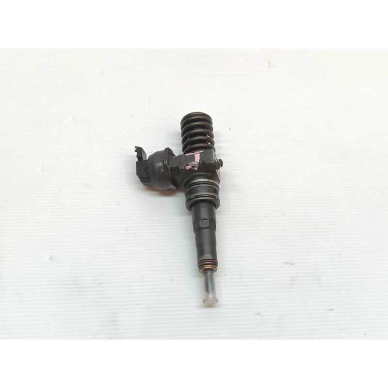 Recambio de inyector para volkswagen golf v (1k1) 1.9 tdi referencia OEM IAM 038130073BN 0414720313 