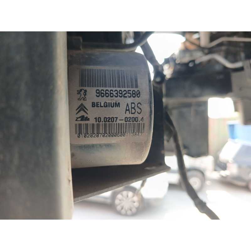 Recambio de abs para citroën c3 exclusive referencia OEM IAM 9666392580 - Gris 2