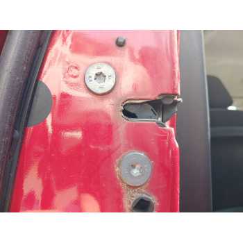 CERRADURA PUERTA TRASERA IZQUIERDA 