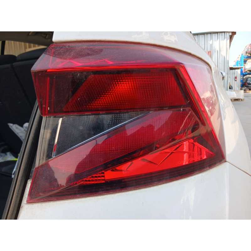 Recambio de piloto trasero derecho para skoda fabia iv (pj3) 1.0 mpi referencia OEM IAM - Blanco 2