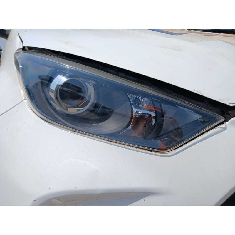 Recambio de faro derecho para toyota yaris (xp21) hybrid style referencia OEM IAM   