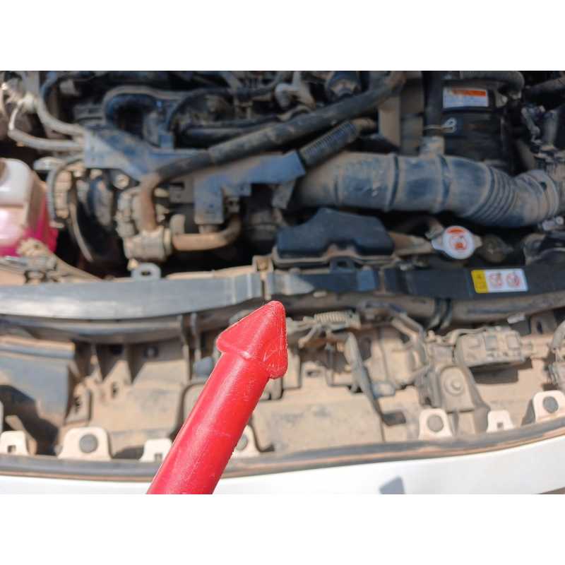 Recambio de panel frontal para toyota yaris (_p21_, _pa1_, _ph1_) 1.5 hybrid (mxph11) referencia OEM IAM - Blanco 2