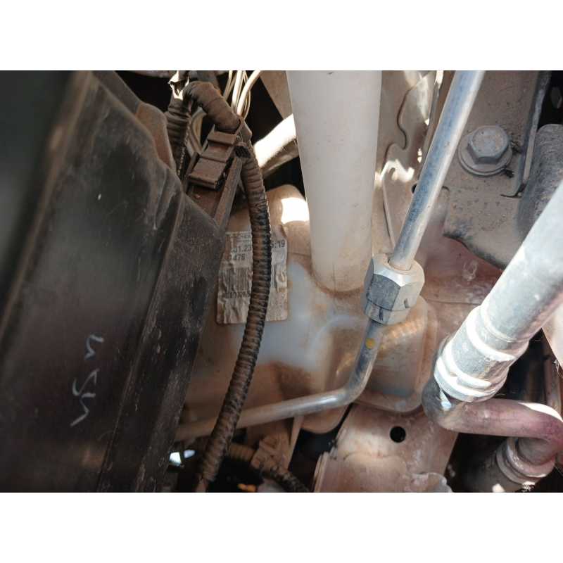 Recambio de deposito limpia para toyota yaris (_p21_, _pa1_, _ph1_) 1.5 hybrid (mxph11) referencia OEM IAM - Blanco 2