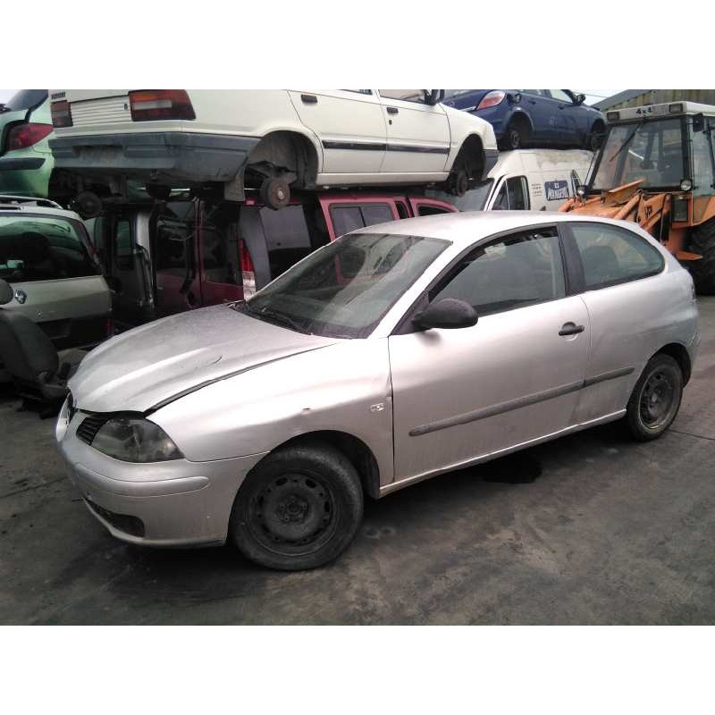seat ibiza (6l1) del año 2002