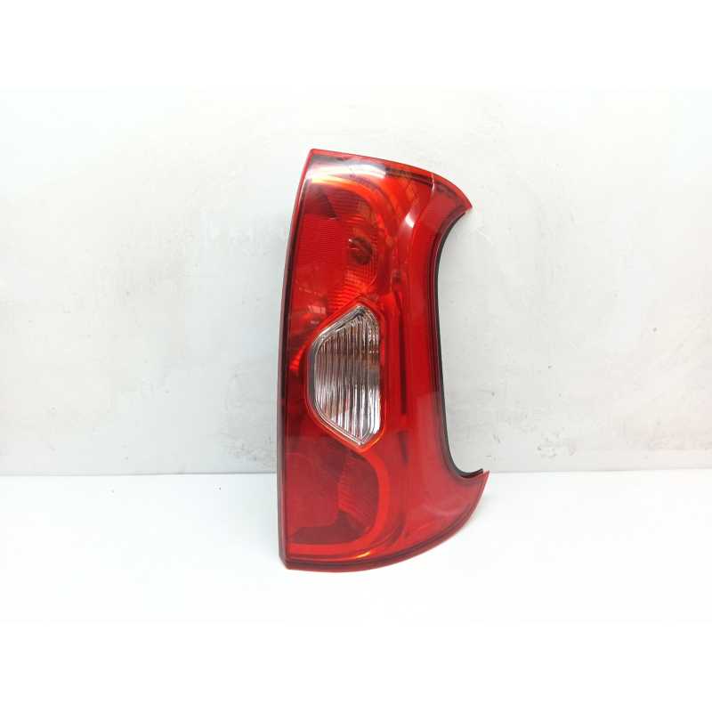 Recambio de piloto trasero derecho para fiat panda (319) pop referencia OEM IAM 07311810  