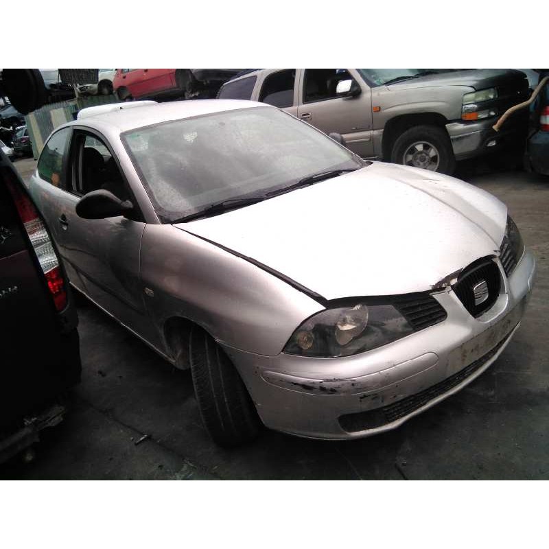 seat ibiza (6l1) del año 2002