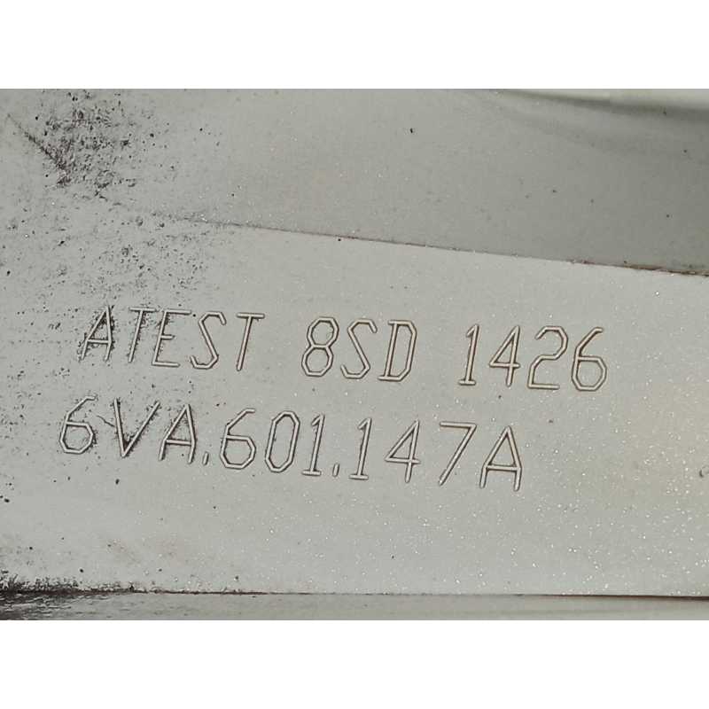 Recambio de tapacubos para skoda fabia iv (pj3) 1.0 mpi referencia OEM IAM 6VA601147A - Blanco 2