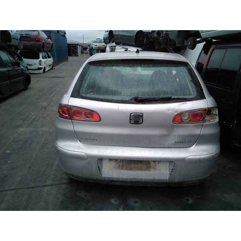 seat ibiza (6l1) del año 2002