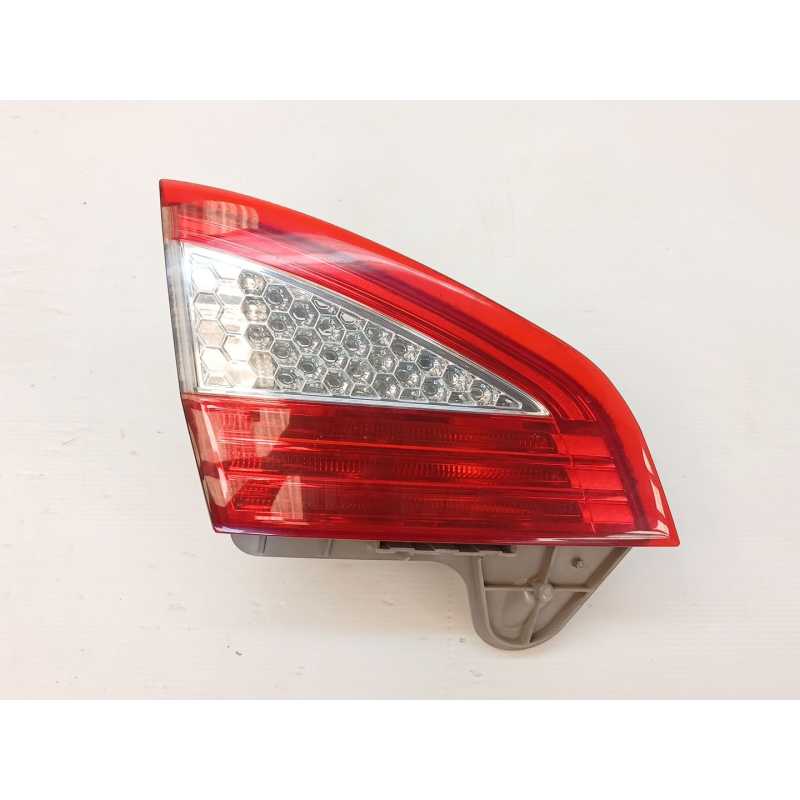 Recambio de piloto trasero izquierdo interior para ford mondeo iv (ba7) 2.0 tdci referencia OEM IAM 81932  