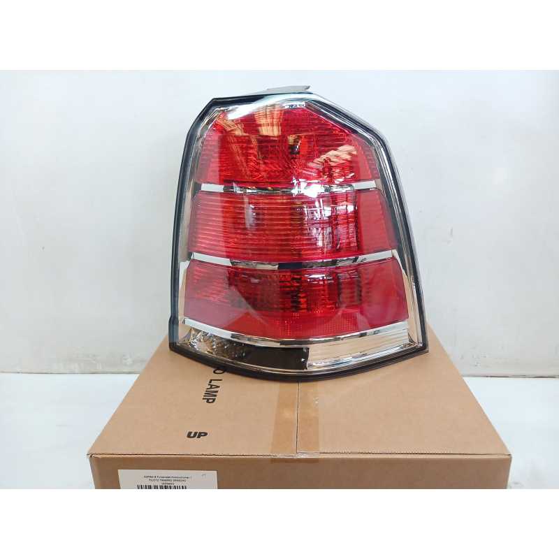 Recambio de piloto trasero derecho para opel zafira b furgoneta/monovolumen (a05) 1.9 cdti van (m75) referencia OEM IAM 16536632