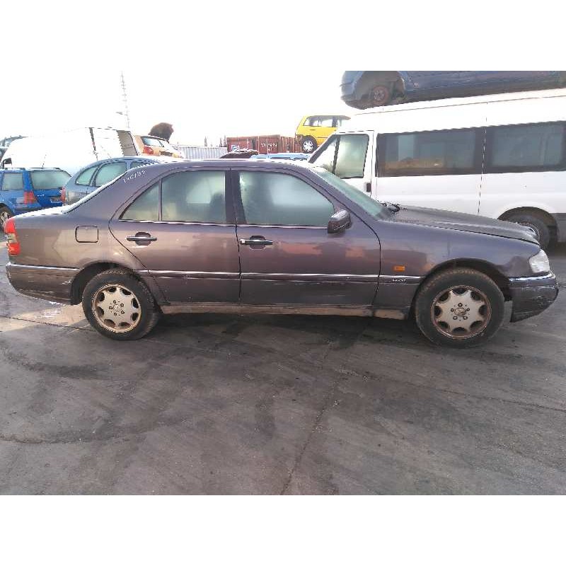 mercedes-benz clase c (w202) berlina del año 1995