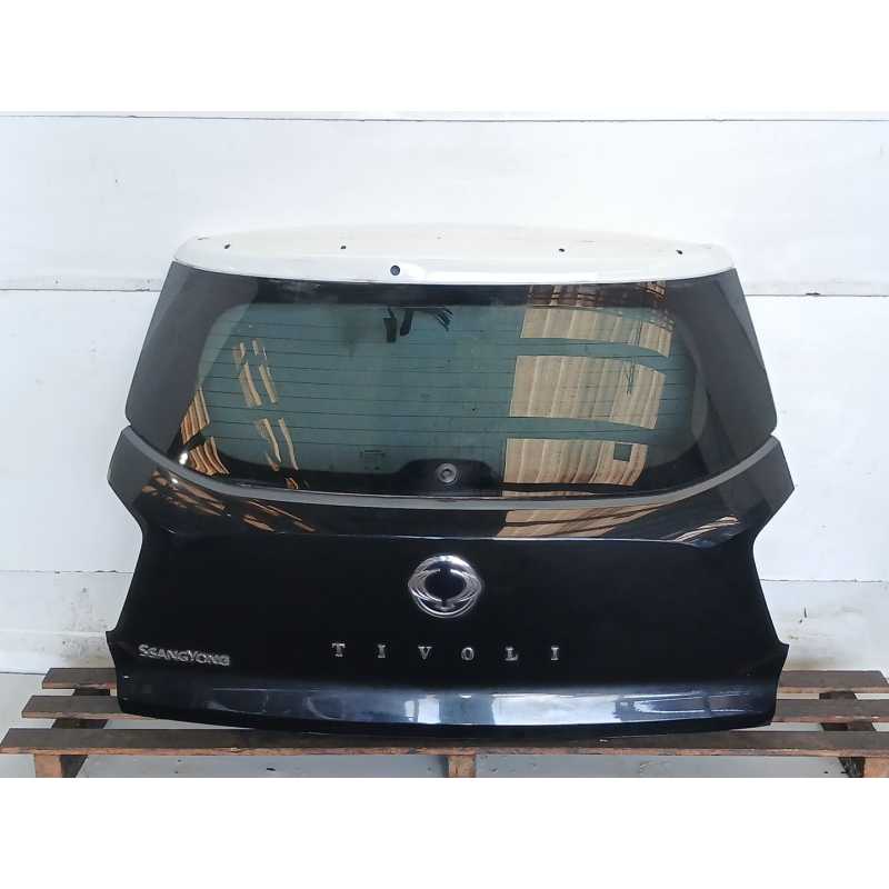 Recambio de porton trasero para ssangyong tivoli limited 4x2 referencia OEM IAM   