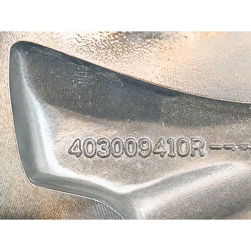 Recambio de llanta para dacia sandero iii 1.0 tce 90 referencia OEM IAM 403009410R - Negro 3
