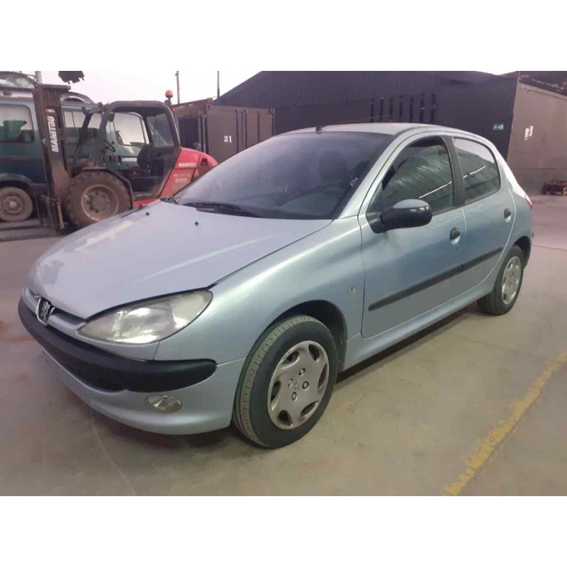 peugeot 206 berlina del año 2000