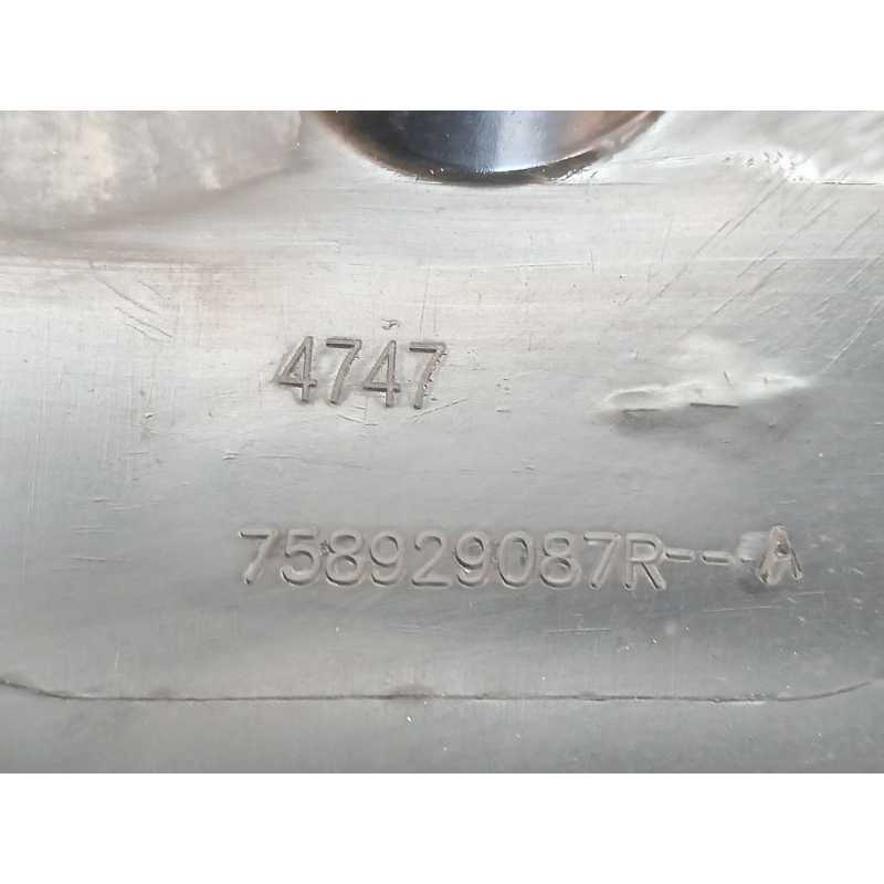 Recambio de cubrecarter para dacia sandero iii 1.0 tce 90 referencia OEM IAM 758929087R - Negro 2