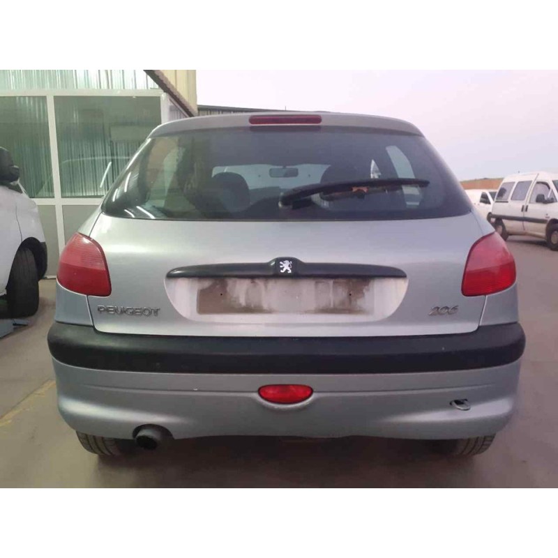 peugeot 206 berlina del año 2000