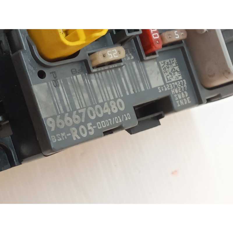 Recambio de caja reles / fusibles para citroën c4 i (lc_) 1.6 hdi referencia OEM IAM 9666700480 - Granate 2