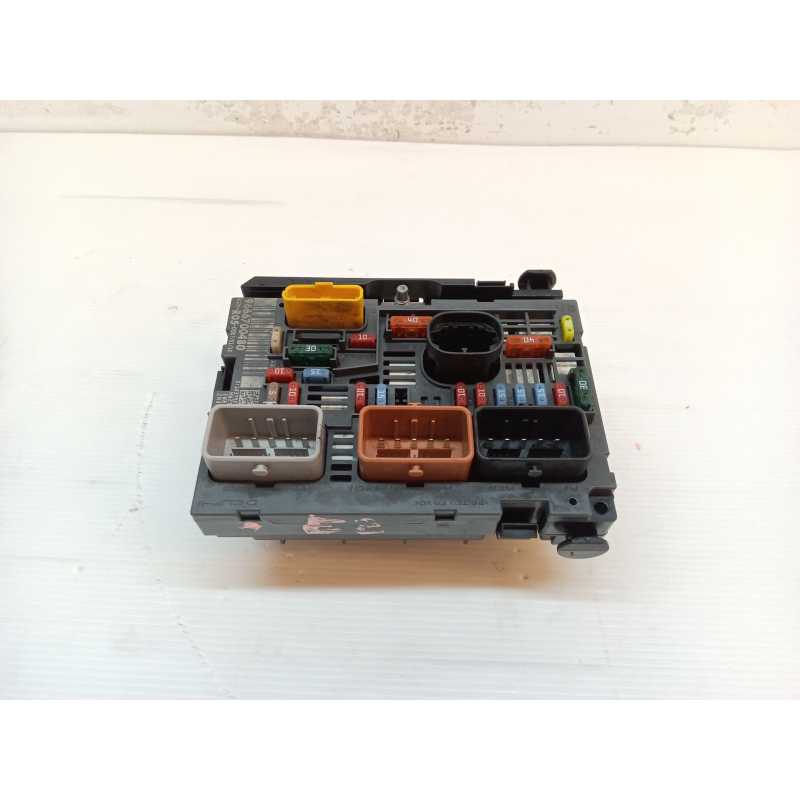 Recambio de caja reles / fusibles para citroën c4 i (lc_) 1.6 hdi referencia OEM IAM 9666700480 - Granate 3