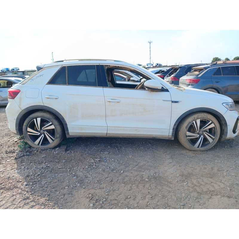 volkswagen t-roc (d11) del año 2022