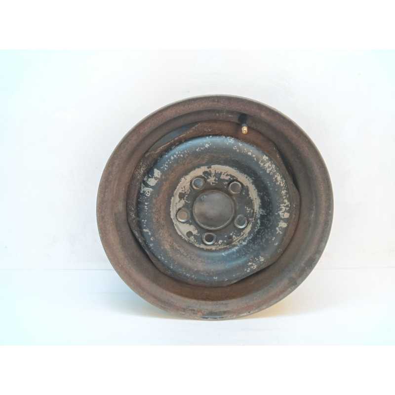 Recambio de llanta para mercedes-benz 123 sedán (w123) 300 d (123.130) referencia OEM IAM 4000302  