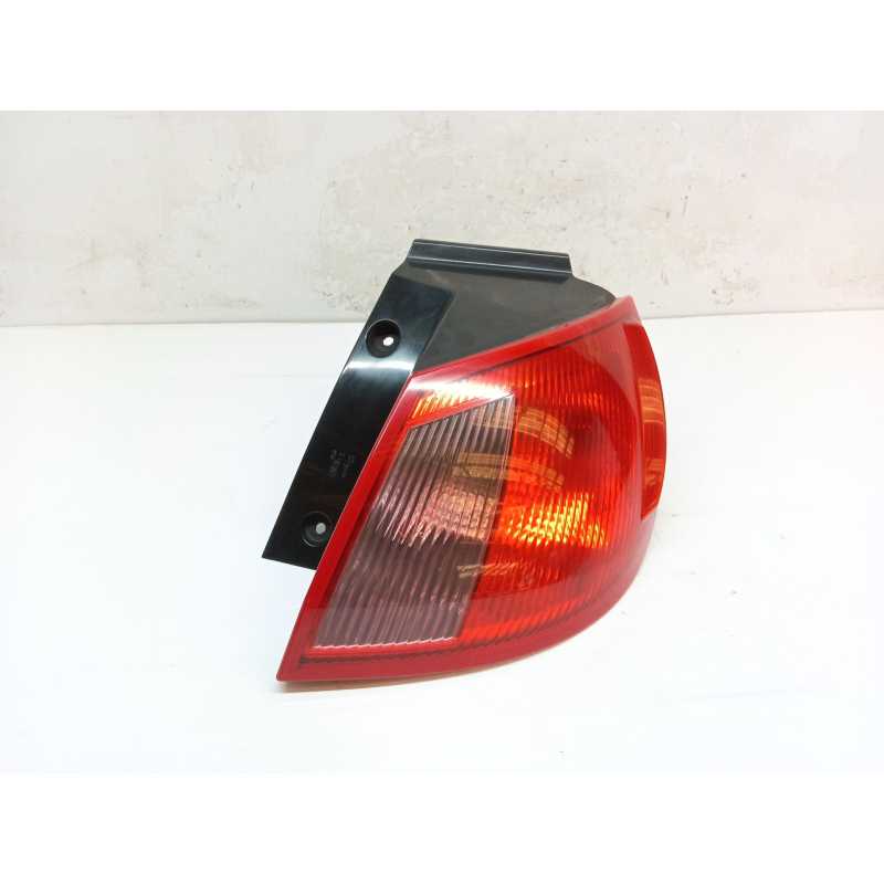Recambio de piloto trasero derecho para mitsubishi colt vi (z3_a, z2_a) 1.3 (z21a) referencia OEM IAM MR957366  