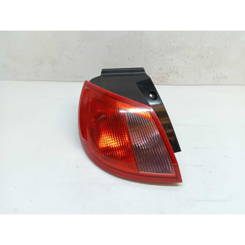 Recambio de piloto trasero izquierdo para mitsubishi colt vi (z3_a, z2_a) 1.3 (z21a) referencia OEM IAM 957365  
