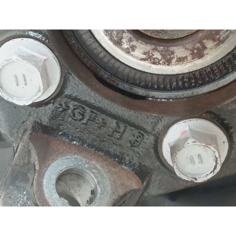 Recambio de mangueta delantera derecha para toyota auris hybrid active referencia OEM IAM CFM8 - Negro 2