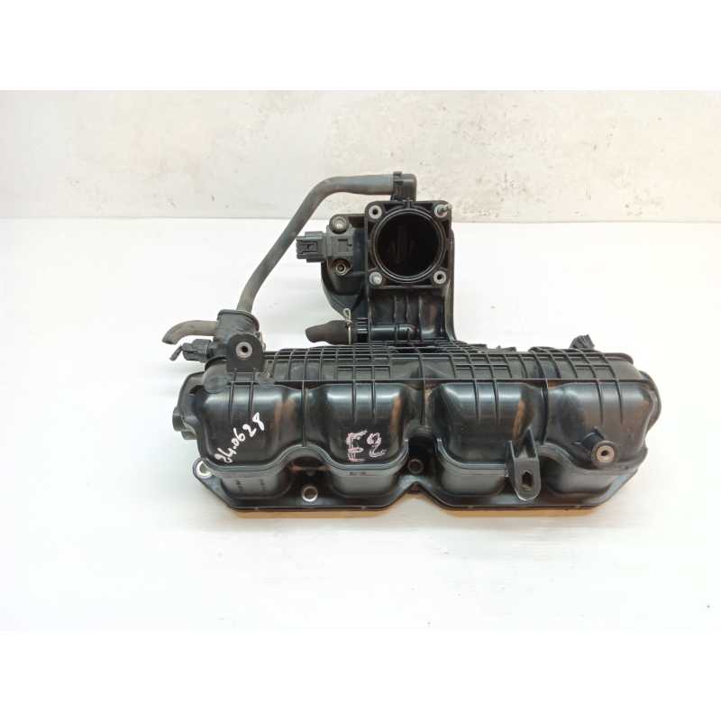 Recambio de colector admision para toyota auris hybrid active referencia OEM IAM 1712037052  