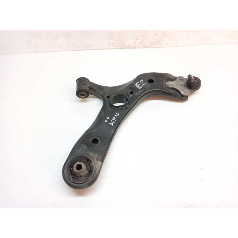 Recambio de brazo suspension inferior delantero derecho para toyota auris hybrid active referencia OEM IAM   