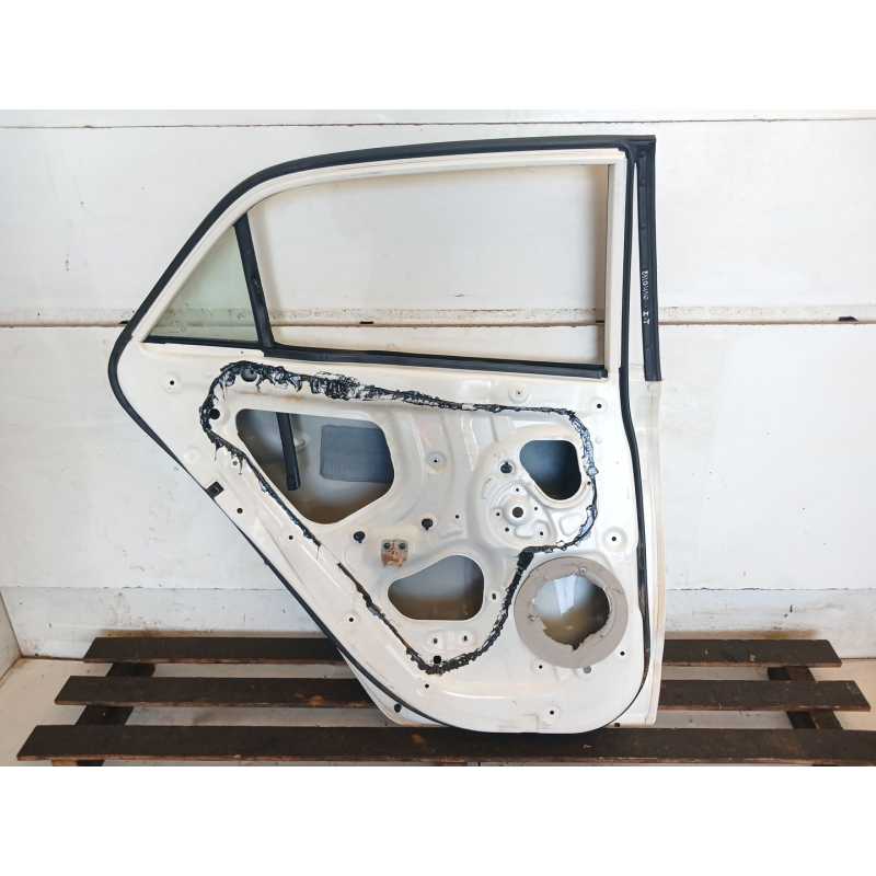 Recambio de puerta trasera izquierda para hyundai i20 ii (gb, ib) 1.2 referencia OEM IAM - Blanco 2