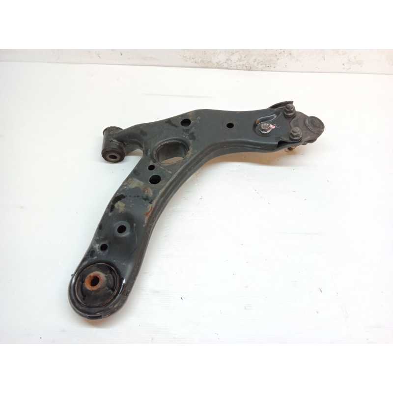 Recambio de brazo suspension inferior delantero izquierdo para toyota auris hybrid active referencia OEM IAM - Negro 2