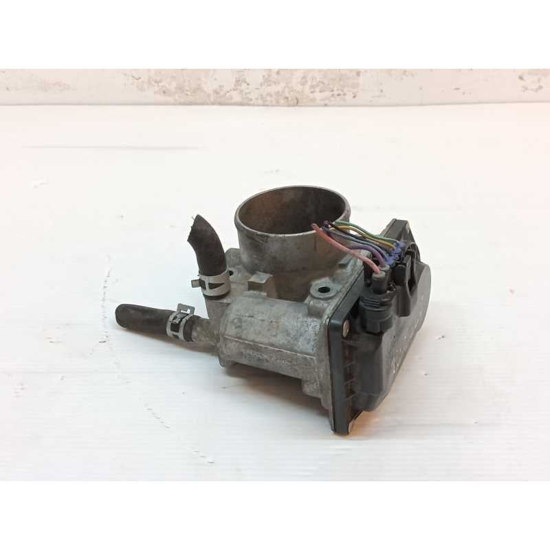 Recambio de caja mariposa para toyota auris hybrid active referencia OEM IAM 2203037060  