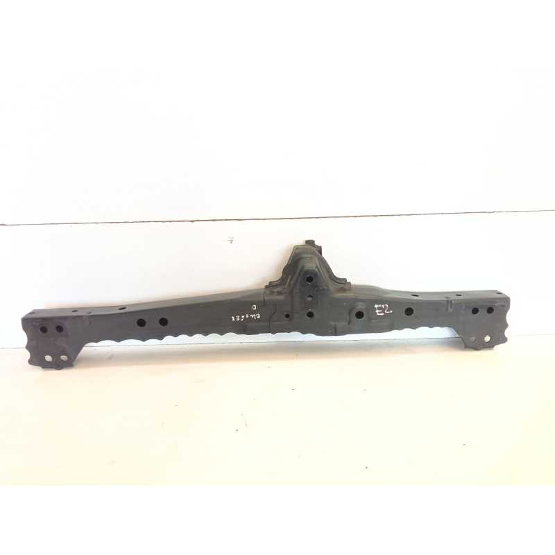 Recambio de puente delantero para toyota auris hybrid active referencia OEM IAM 59  