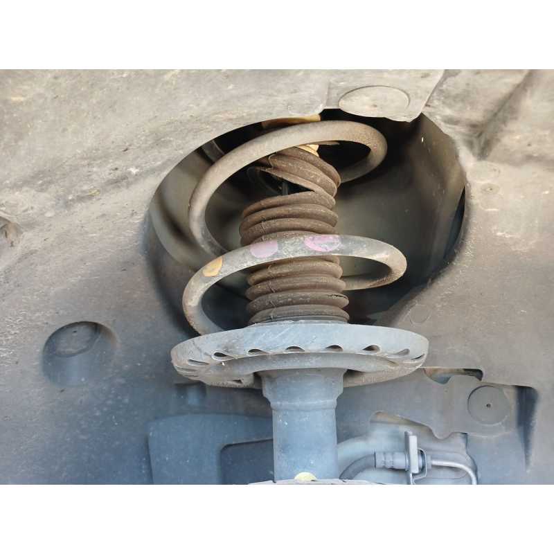 Recambio de amortiguador delantero derecho para renault captur i (j5_, h5_) 1.2 tce 120 referencia OEM IAM   