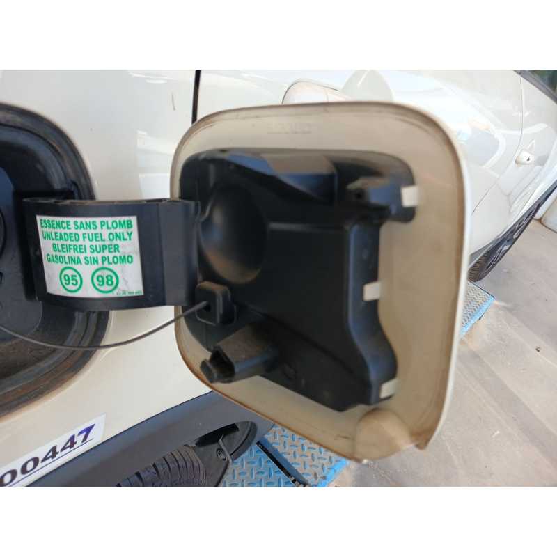Recambio de tapa exterior combustible para renault captur i (j5_, h5_) 1.2 tce 120 referencia OEM IAM - Blanco 2