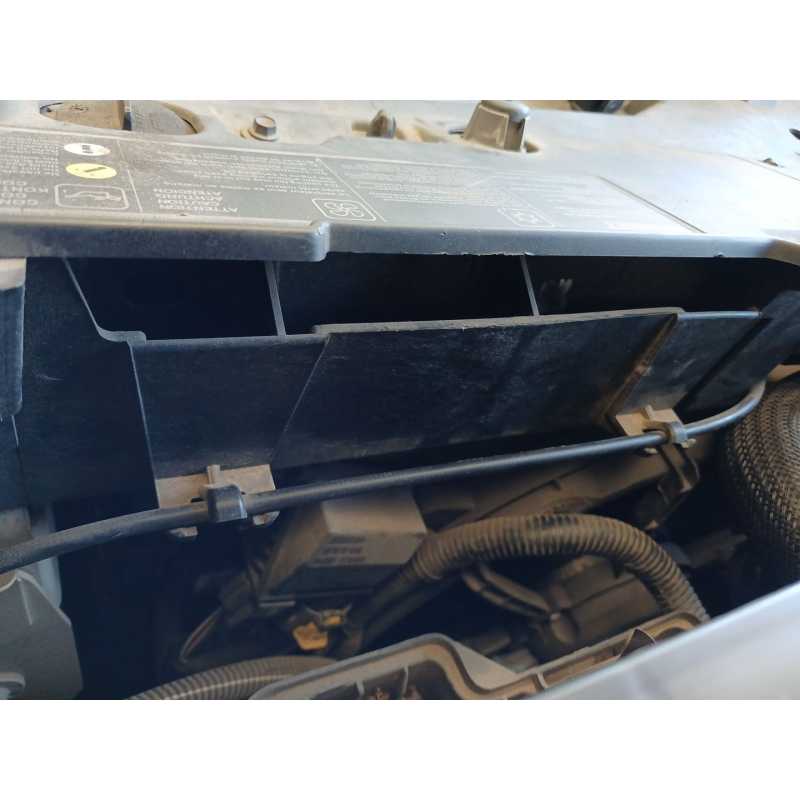 Recambio de panel frontal para renault captur i (j5_, h5_) 1.2 tce 120 referencia OEM IAM - Blanco 2
