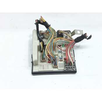 CAJA RELES / FUSIBLES 8200481866G 