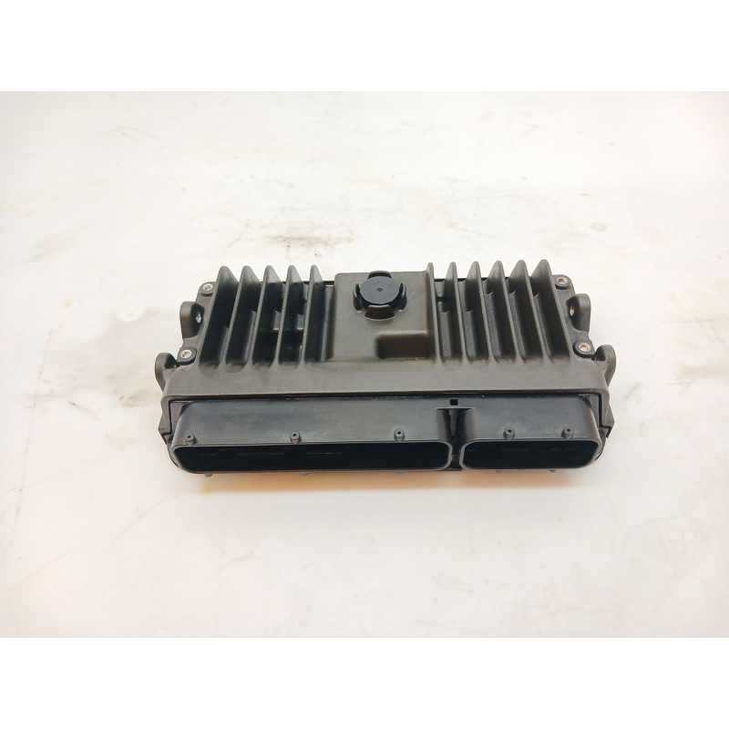 Recambio de centralita motor uce para toyota yaris (_p21_, _pa1_, _ph1_) 1.5 hybrid (mxph11) referencia OEM IAM 89661K0082 MB283 - Blanco