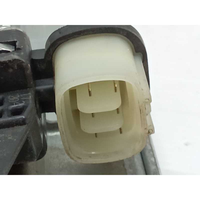Recambio de elevalunas trasero derecho para mitsubishi montero (v60/v70) 3.2 di-d intense kaiteki (5-ptas.) referencia OEM IAM - Negro 2