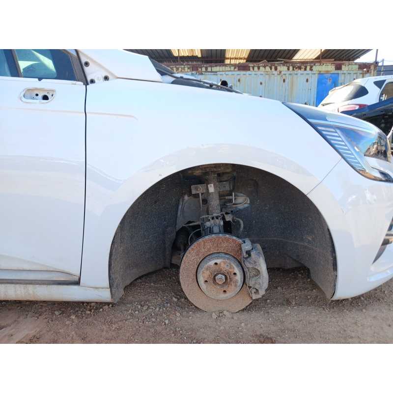 Recambio de aleta delantera derecha para renault clio v equilibre referencia OEM IAM   