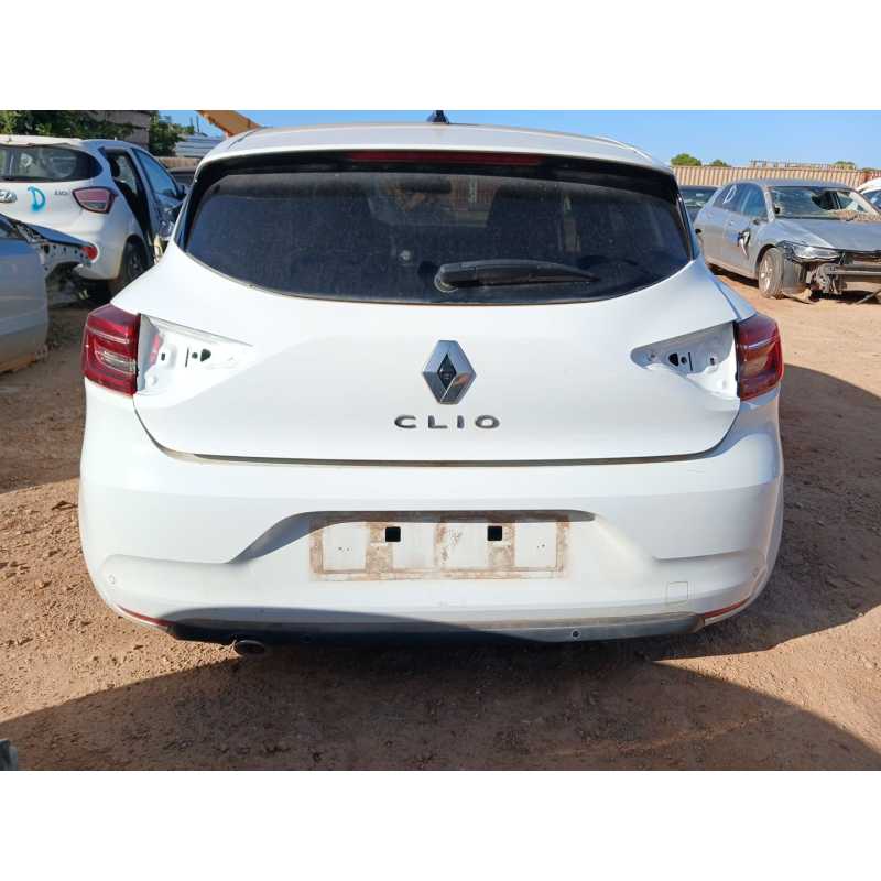 renault clio v del año 2023